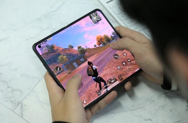 和平精英辅助【美杜莎容器直装V1.3】变色绘制 骨骼绘制 掩体变色 手持显示 全枪无死角漏打 扫车打鸟 范围可调节